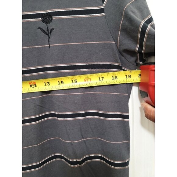 Various artiste Los Angeles Men's Gray Striped T-Shirt With Embroidered Rose Lo - Picture 1 of 11